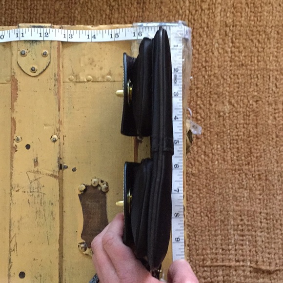 COACH BAG WRISTLET BLACK GOLD SLIM CLUTCH WRISTLET BAG NWT OS - Picture 8 of 15